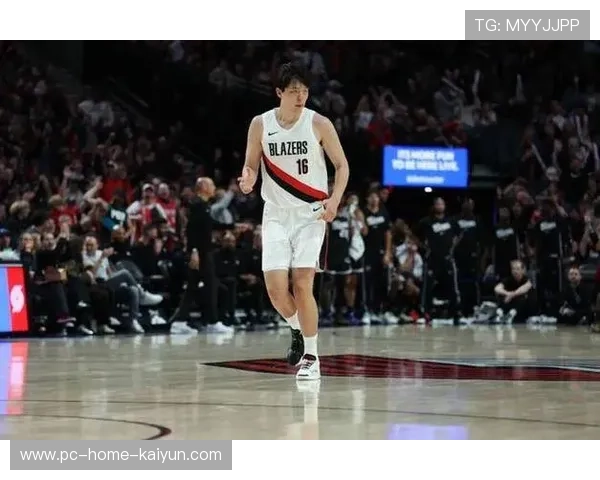 杨瀚森再创高光：用青春与努力缔造持续高光时刻。