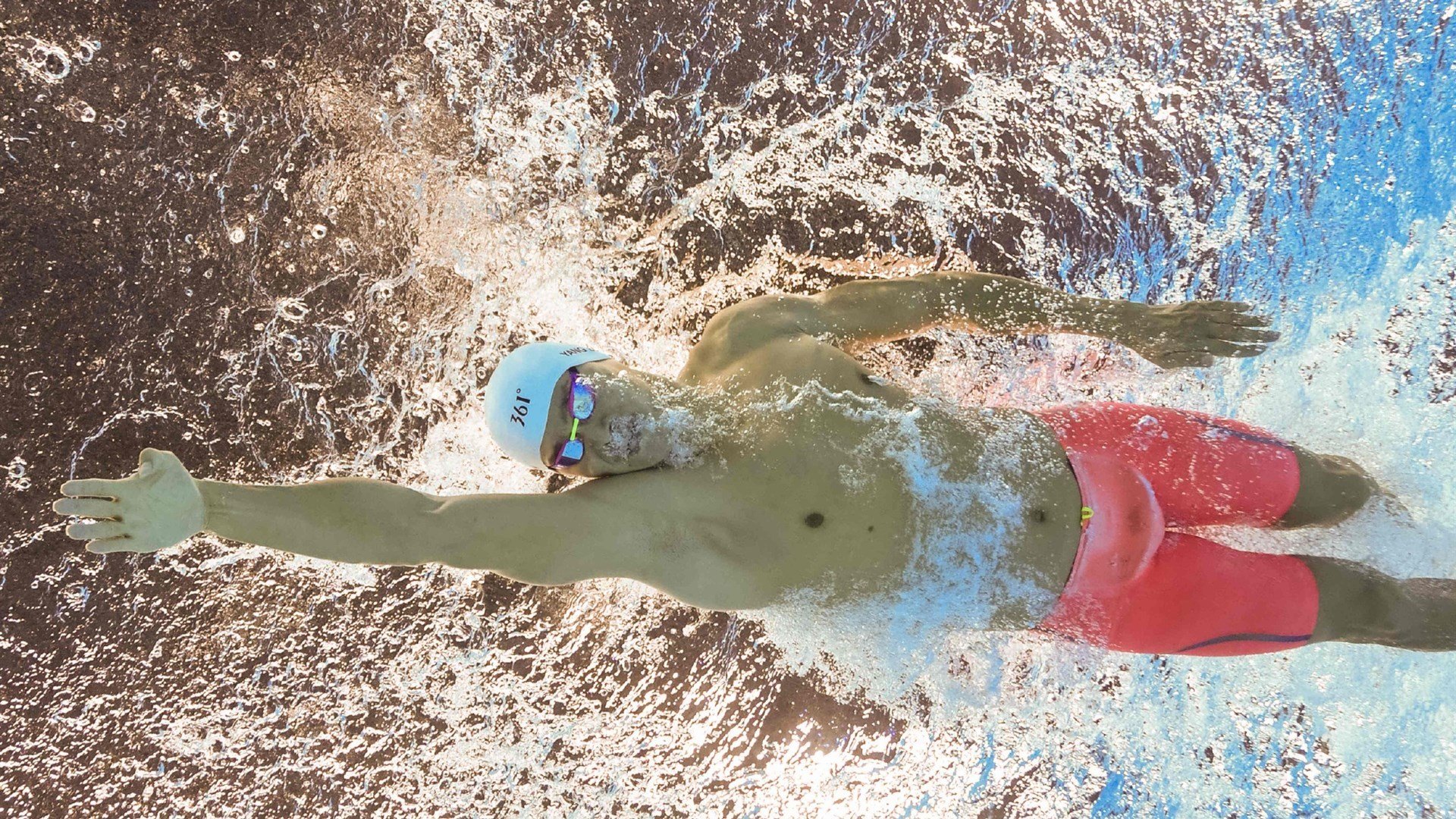 世界游泳青年赛多国选手刷新个人最好，世界青年游泳记录